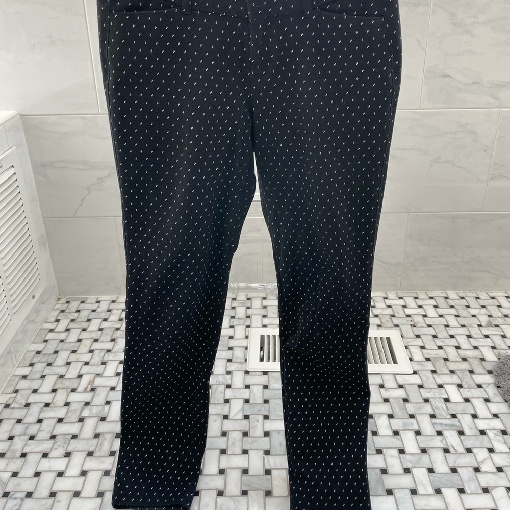 Old Navy Black Mid-rise Printed Pixie Pants